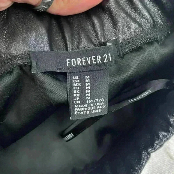 Faux Leather Asymmetrical Elastic Waist Skirt MEDIUM Women's Forever 21 Black - Picture 2 of 9